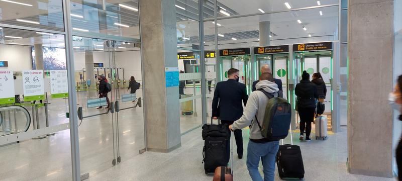 El covid pasa factura a Aena: pierde 126 M€ con un desplome del tráfico