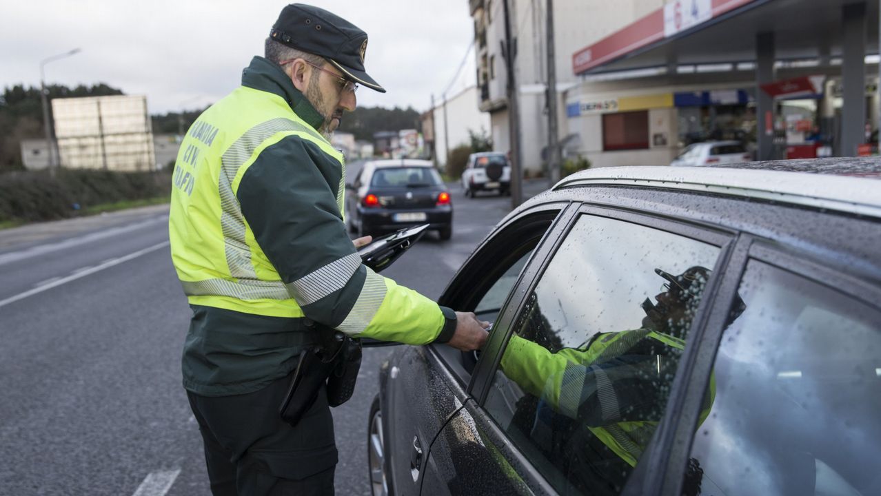 Ir sin mascarillas y otras multas de la DGT que te pueden salir caras