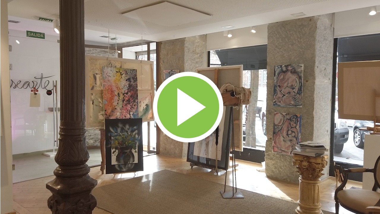 El artista David Callau (Desearte): «Vía Internet se ha vendido, pero no como para seguir adelante»
