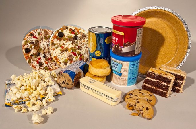 Eliminar el consumo de las grasas hidrogenadas del consumo de los alimentos