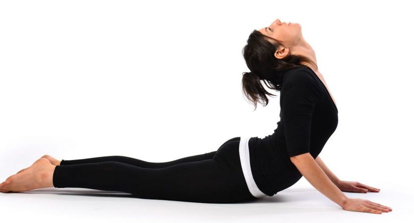La postura de la cobra, perfecta en el yoga