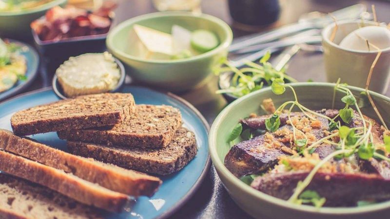 ¿Se puede prescindir del pan en una dieta?