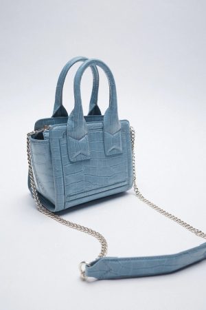 Zara: bolsos monísimos que no envidian nada a las marcas caras 36 Merca2.es bolso mini city estampado animal zara