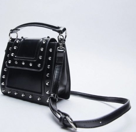 Zara: bolsos monísimos que no envidian nada a las marcas caras 37 Merca2.es bolso mini city tachas