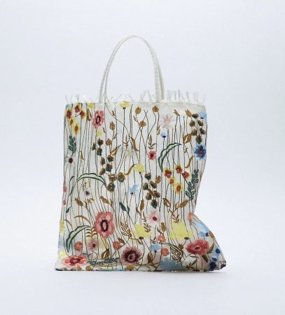 Zara: bolsos monísimos que no envidian nada a las marcas caras 32 Merca2.es bolso shopper tul bordado flores
