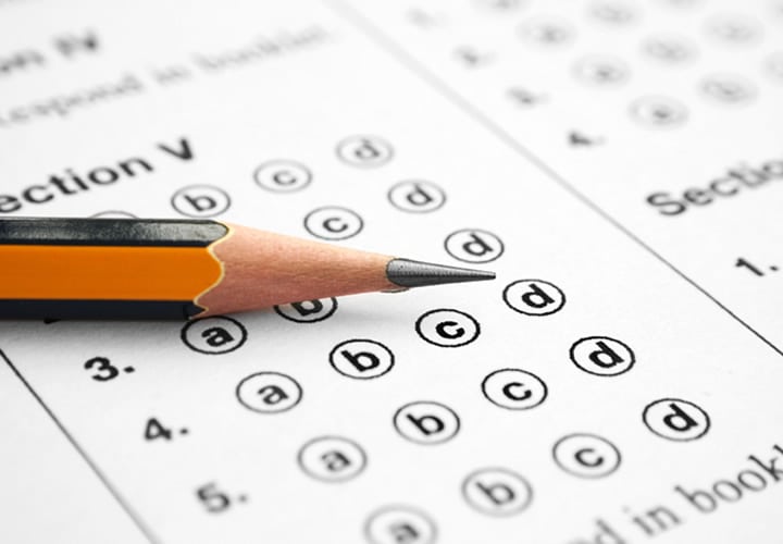 DGT: Trampas en el examen de conducir que pueden costarte una buena multa