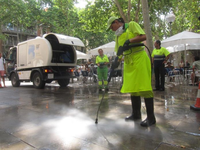 Limpieza en las calles de Barcelona