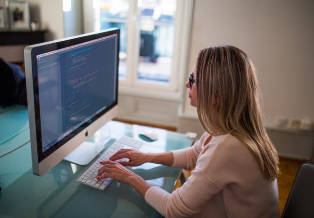 5 herramientas no code para digitalizar tu negocio en un abrir y cerrar de ojos 5 Merca2.es chatbot