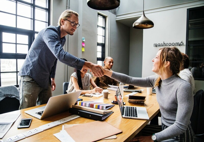 Para los que buscan empleo: profesiones que no tienen paro en España