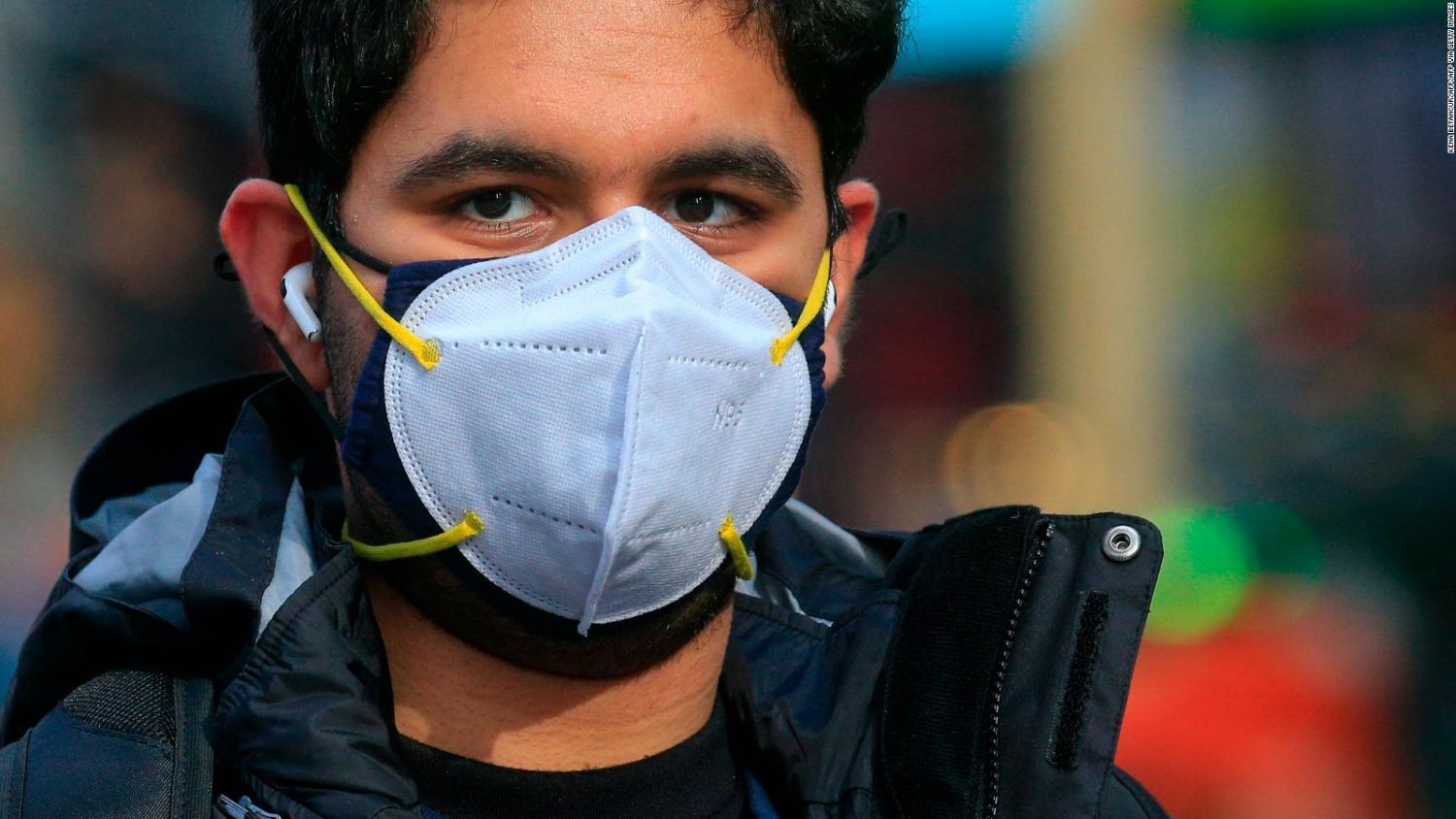 Cómo llevar dos mascarillas a la vez sin que se muevan por separado