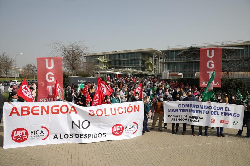 Trabajadores de Abengoa se unen para pedir el mantenimiento del empleo
