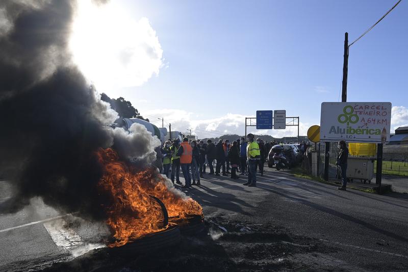 El comité de Alu Ibérica en A Coruña espera que el operativo policial contribuya a esclarecer «la verdad»