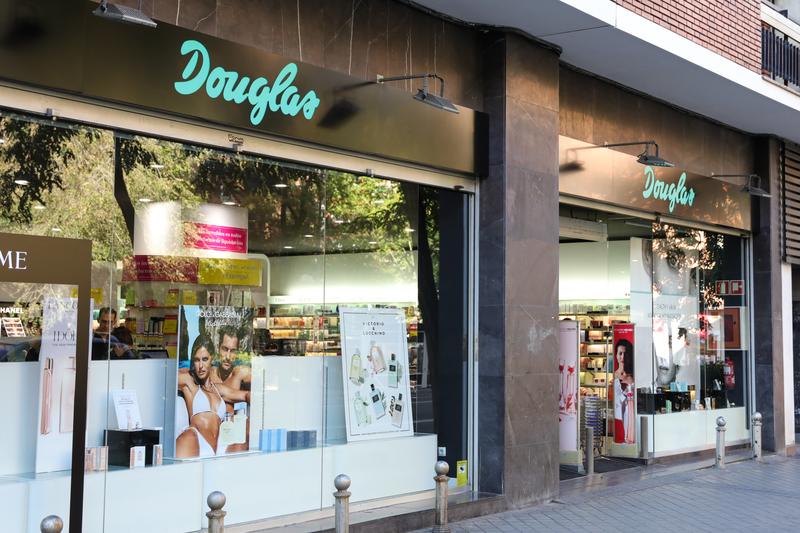 Douglas presenta a los sindicatos el plan de viabilidad tras la convocatoria de huelga
