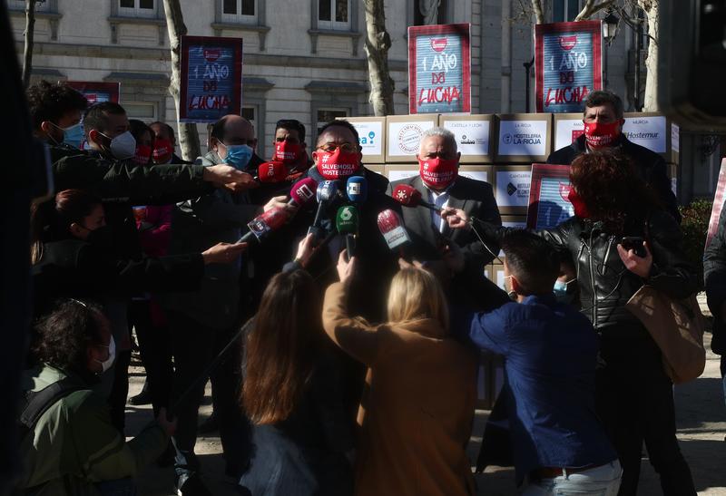 Hosteleros tachan de «insuficientes» las ayudas del Gobierno y piden corregirlas