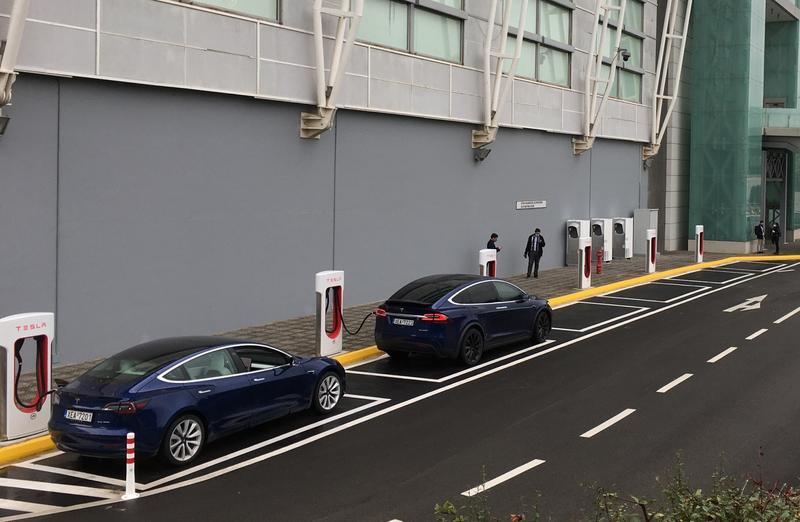 Tesla alcanza los 6.000 supercargadores en Europa