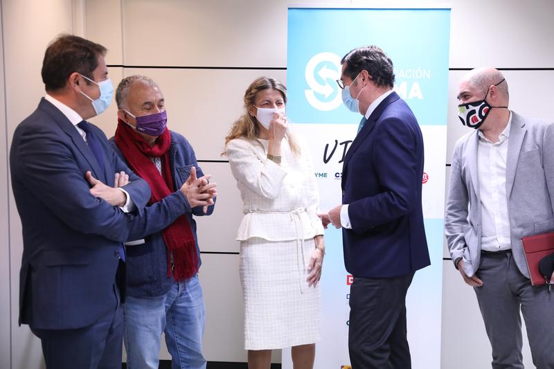 Gobierno y agentes sociales acuerdan reunirse todos los miércoles para negociar la reforma laboral