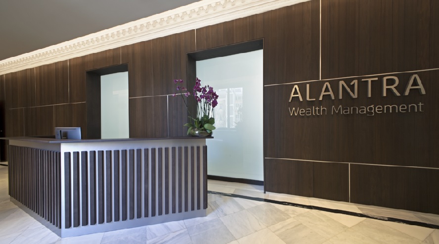 Alantra vacía sus cuentas corrientes en los bancos españoles por el cobro a los depósitos