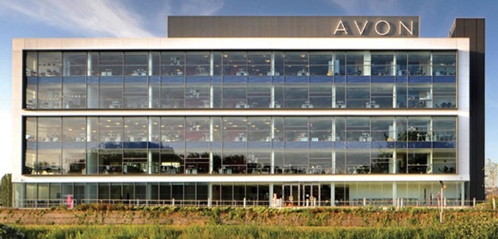 Avon lanza una iniciativa para donar un millón de dólares a organizaciones que apoyan a mujeres