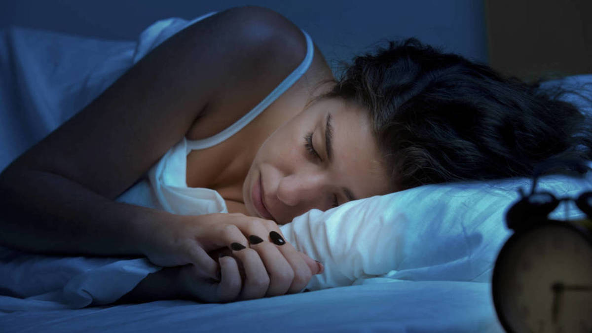 Cosas que nunca deberías hacer antes de dormir si quieres descansar bien