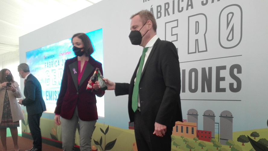 Reyes Maroto inaugura la fábrica cero emisiones de Cruzcampo en Jaén
