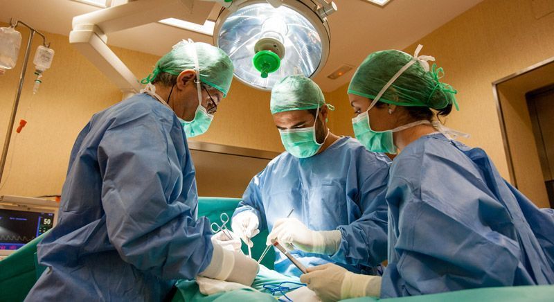 Hospital de Urgencias medicas Cruz Roja Sevilla 24 horas Merca2.es