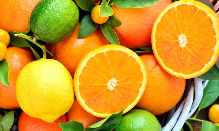 Importancia de vitamina C de las naranjas