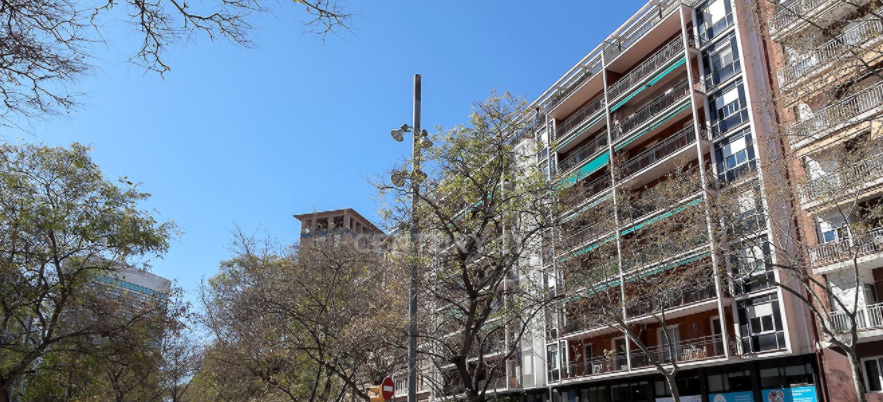 Piso a la venta por Century 21 Real Estate