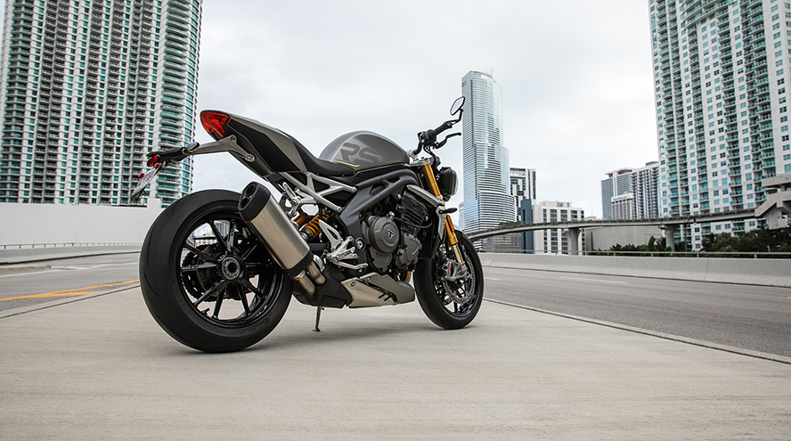 Así es la espectacular Triumph Triple 1200 RS
