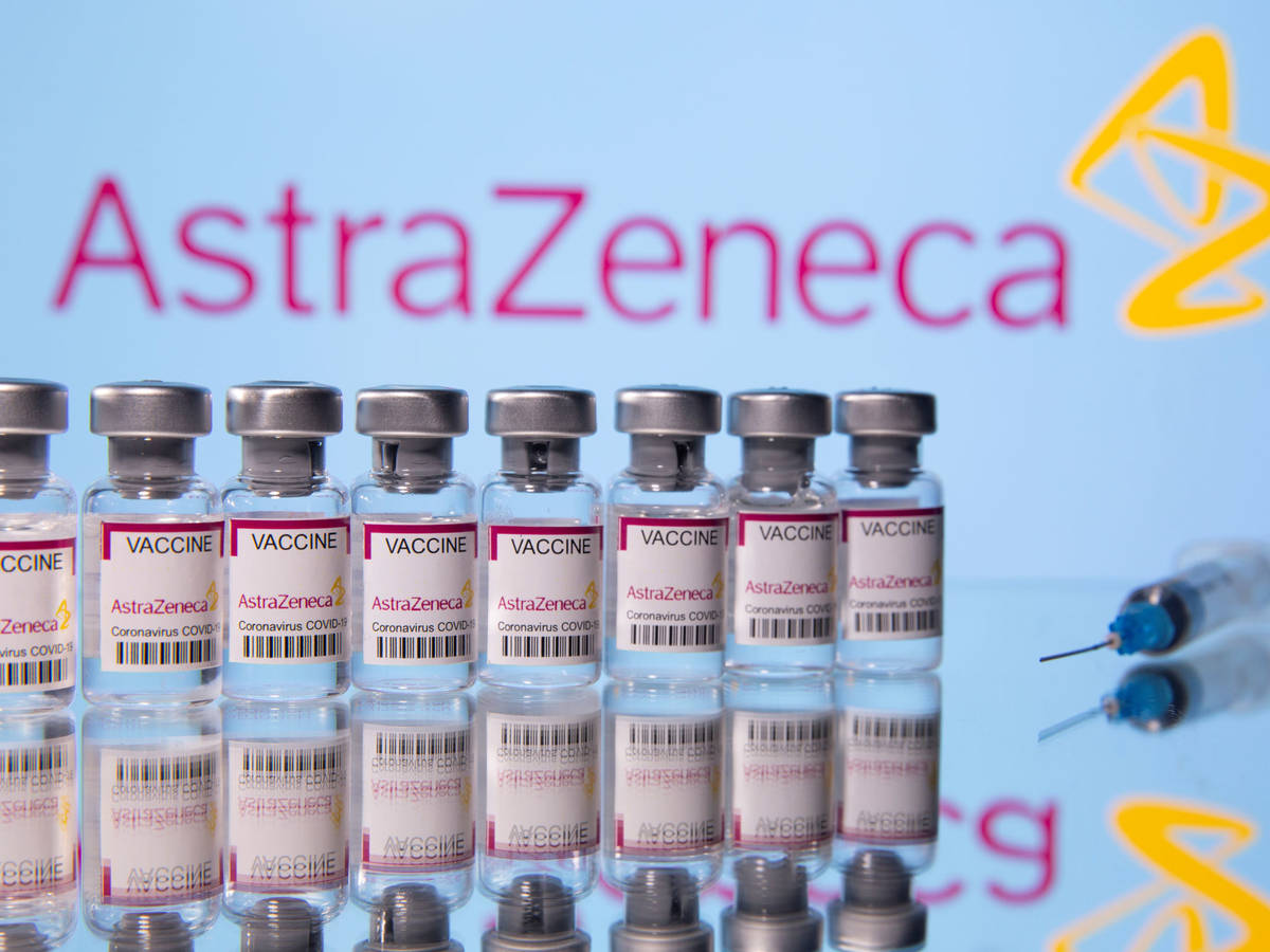 AstraZeneca afirma que su vacuna es segura y sin evidencias de provocar trombosis