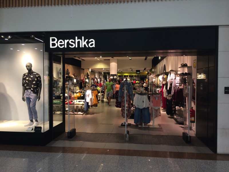 Bershka: diademas, coleteros y otros accesorios para el pelo