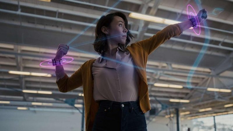 Así es cómo Facebook puede destronar al Iphone 1 Merca2.es La nueva pulsera de Facebook
