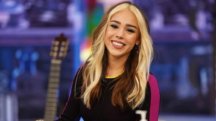 danna paola lola indigo