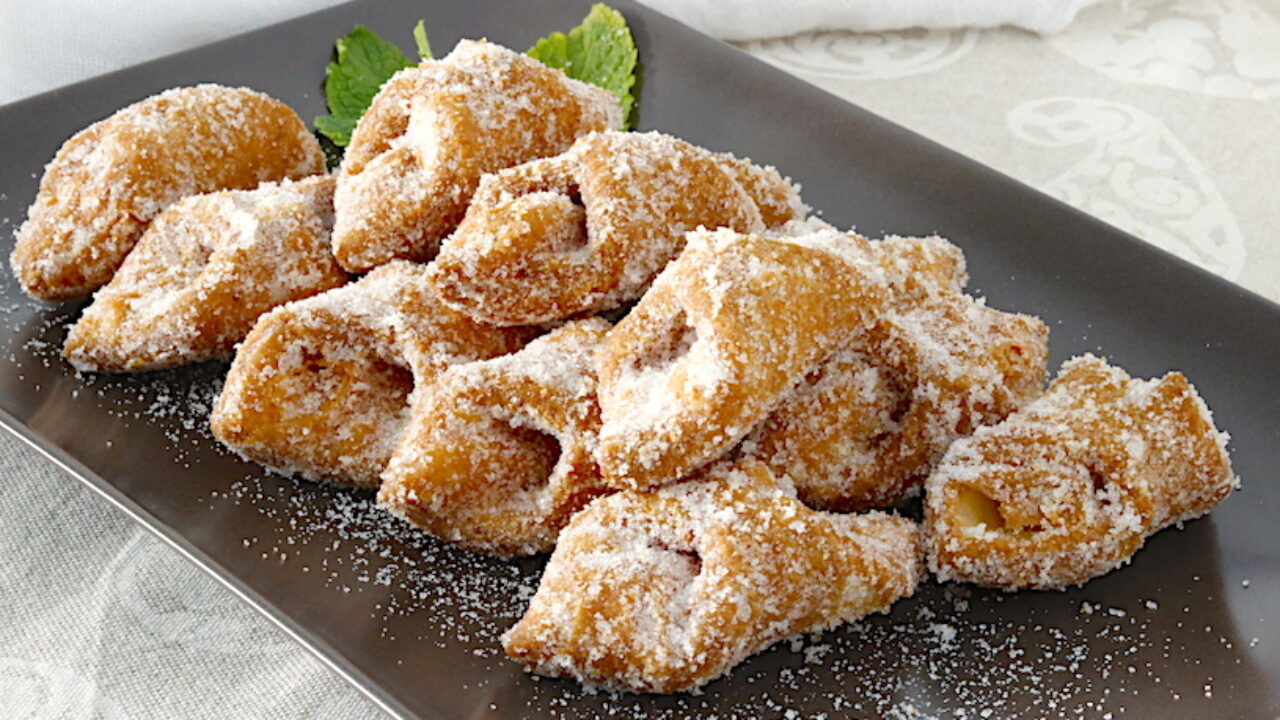 Pestiños caseros con azúcar: la receta tradicional andaluza que te volverá loco