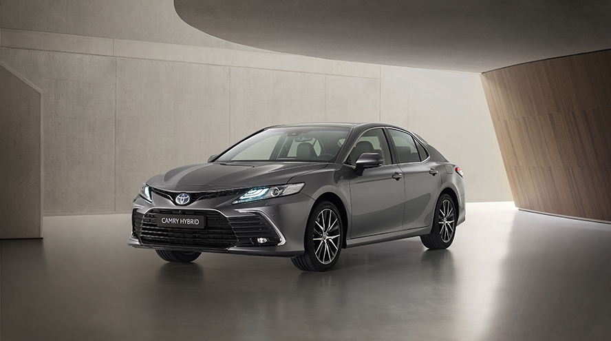 Llegó la octava generación del Toyota Camry, la berlina más vendida del mundo