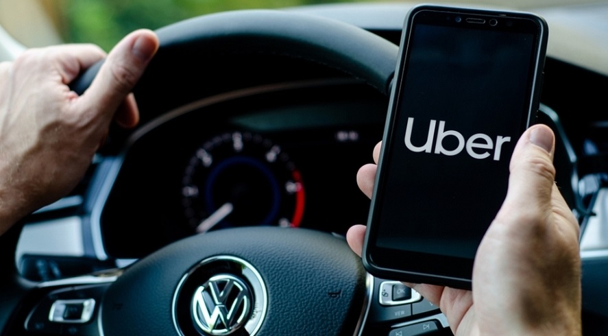 El PSC y Élite Taxi abren la puerta a una millonaria indemnización a Moove Cars