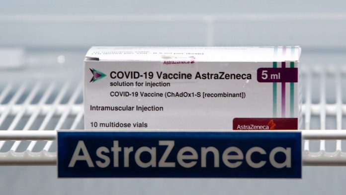 AstraZeneca suministrará a Estados Unidos hasta medio millón de dosis adicionales de un tratamiento con anticuerpos contra la Covid-19