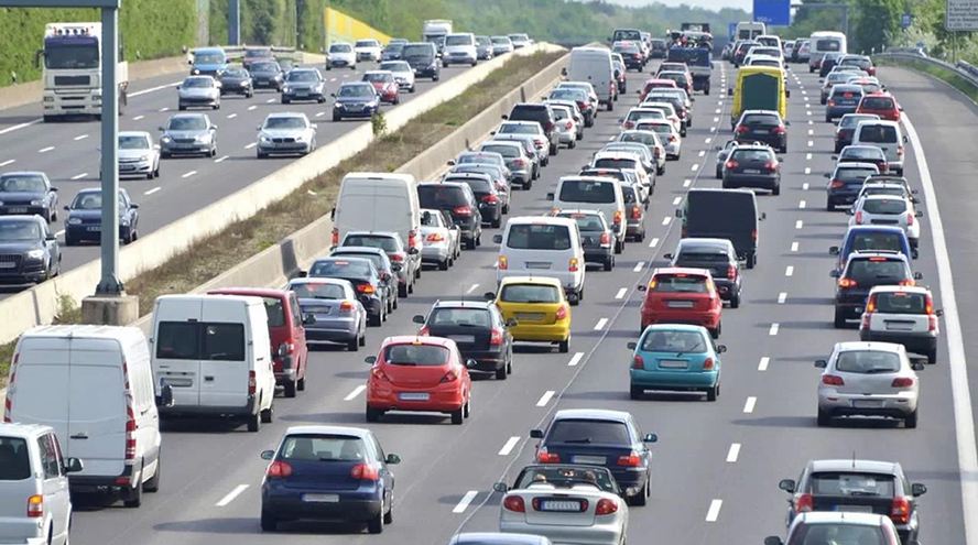Sánchez anuncia el lanzamiento de un Moves de 50 millones para renovar 500 vehículos
