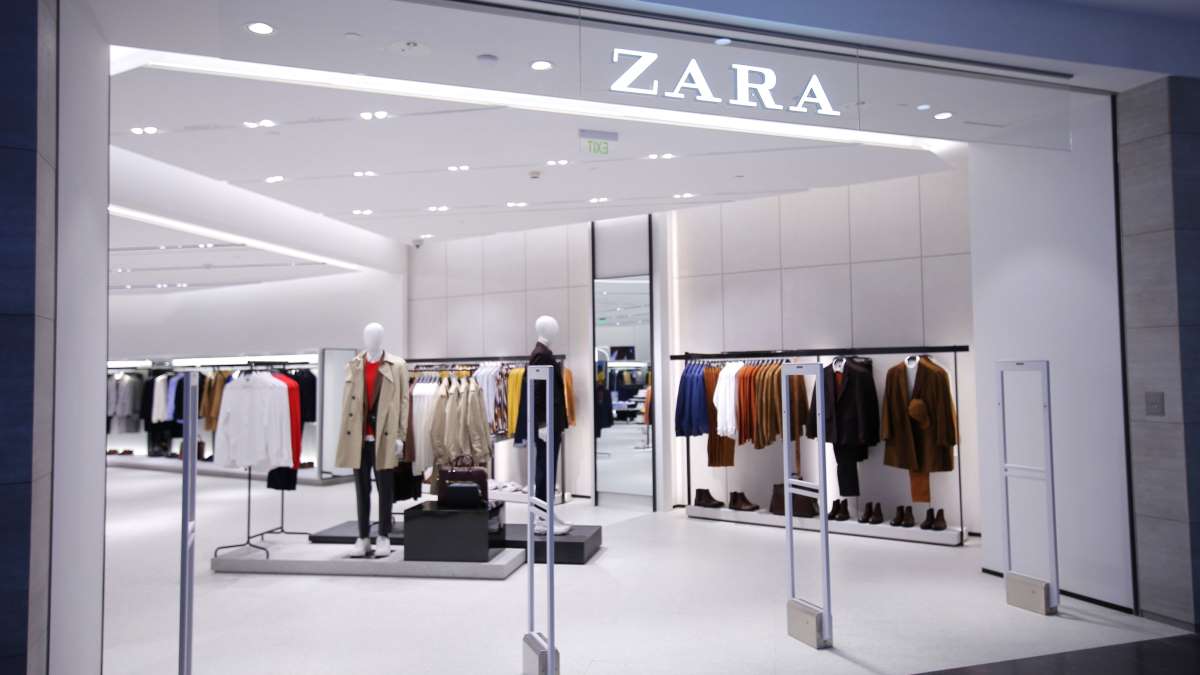 Camisetas alucinantes de Zara que están a precio de regalo