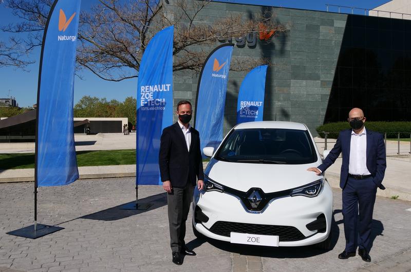 Renault y Naturgy firman un acuerdo para potenciar los vehículos electrificados y los puntos de carga