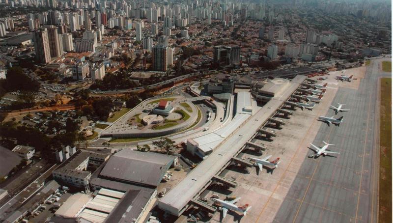 Vinci y el grupo CCR se adjudican 22 aeropuertos en Brasil por más de 500 M€