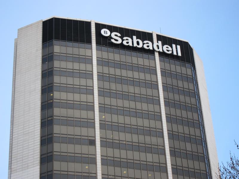 Banco Sabadell incorporará a 200 nuevos gestores para reforzar el segmento de negocios y pymes