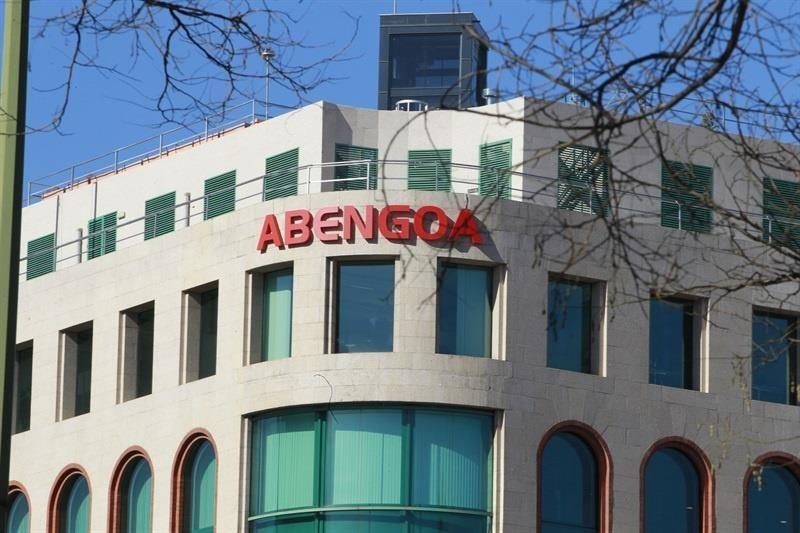 La Guardia Civil registra la sede de Abengoa por delitos societarios y contra el mercado