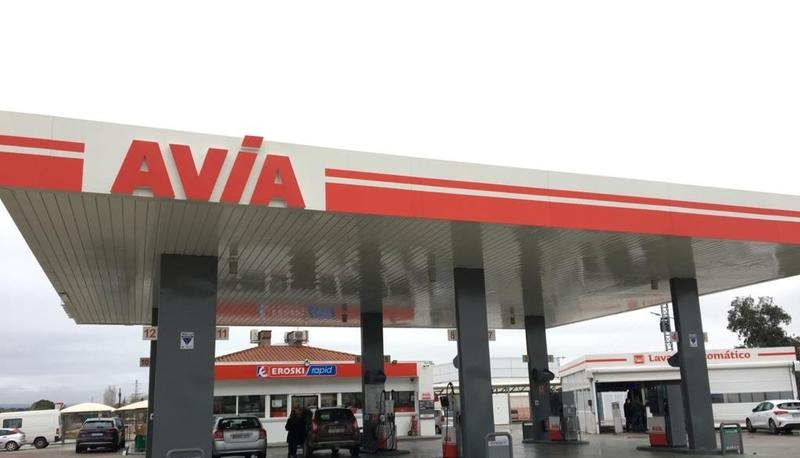 Eroski y Avia seguirán abriendo Eroski Rapid en estaciones de servicio