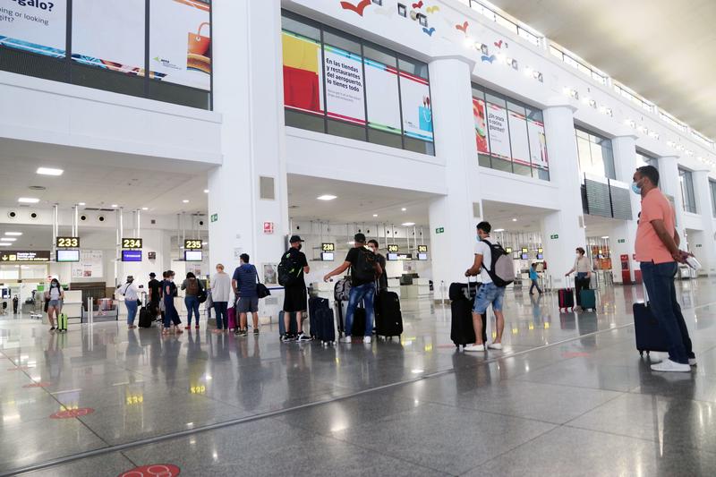 El Covid-19 pone en peligro 4,4 millones de empleos del sector turístico español