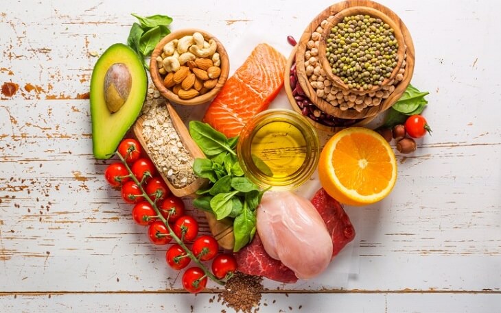 Cinco alimentos que deberías tomar a diario aunque te hayan dicho que no
