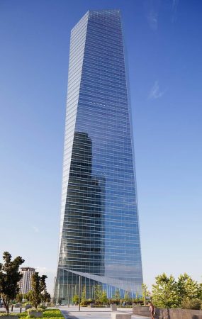 La Torre de Cristal ¿Será uno de los edificios más altos de España?