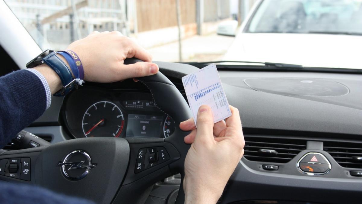 Las multas más habituales de la DGT en 2020 que debes evitar este año