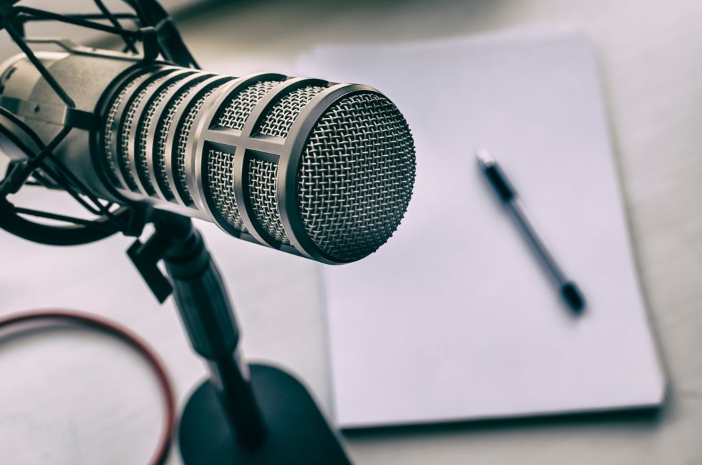 Guía para emprender en el sector del podcast y conseguir el éxito