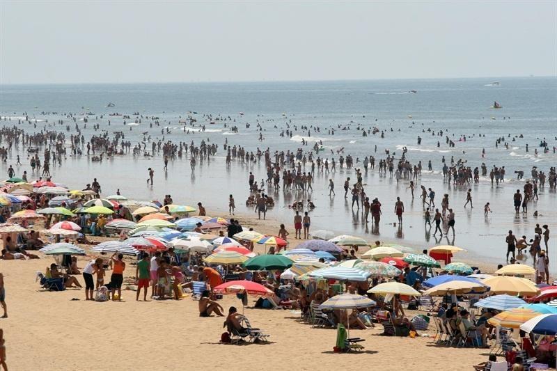 Andalucía, Canarias y Baleares, las comunidades con más reservas de hotel durante la semana pasada