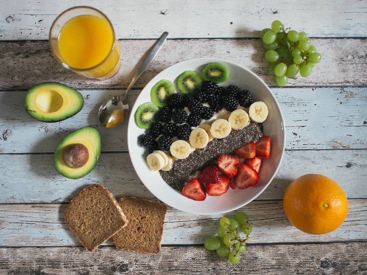 Así funciona la dieta antiinflamatoria para dejar de sentirte hinchado